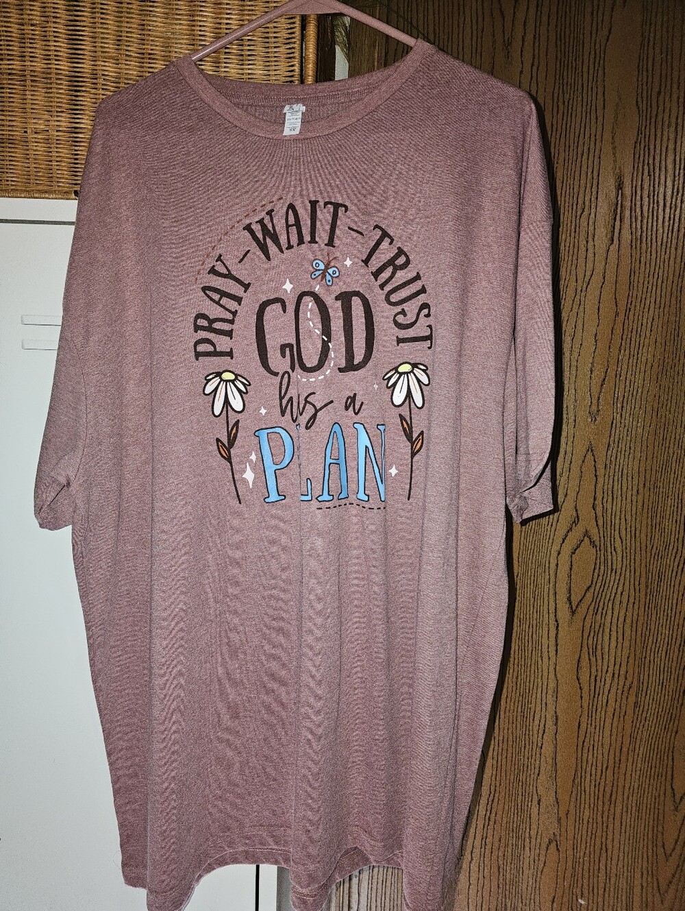 Women's Mauve Graphic Tee - Faith Message